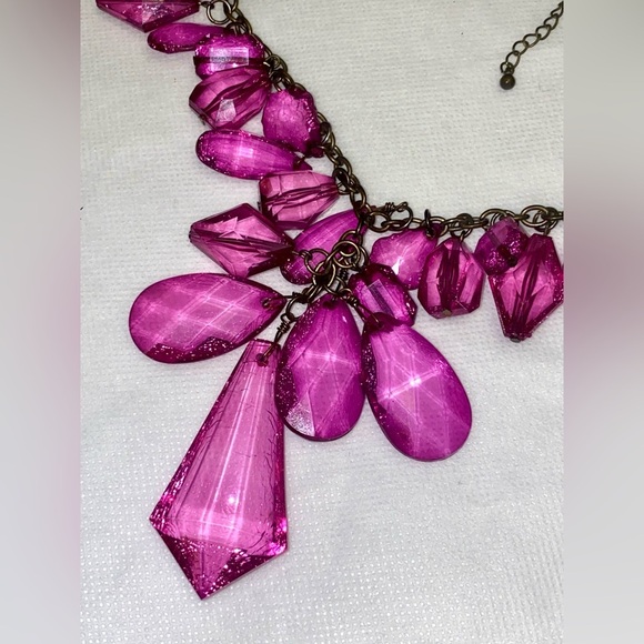 Vintage necklace with a dark pink beads - Picture 2 of 3